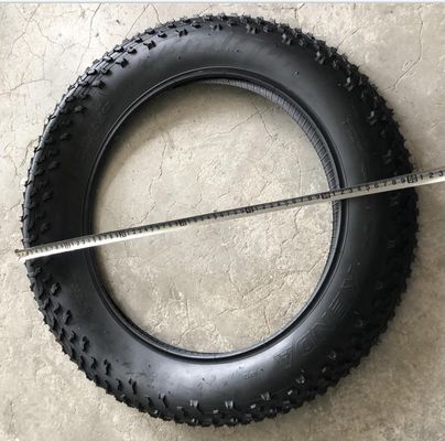 20x4.0 Vélo de neige pneus noirs gras pneus de plage pneus extérieurs en caoutchouc pour 12-20 pouces et 2 kg