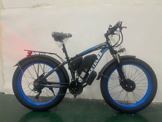 Un vélo électrique à double moteur arrière de 72V 2000W