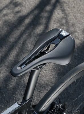 Confortable VEST BIKING siège de selle de vélo à nez court pour vélos de montagne 24,5*14,5*6cm