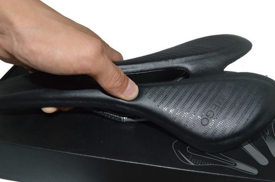 Coussin de vélo en fibres de carbone de 139 g pour toutes les saisons