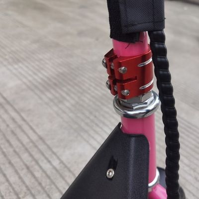 Scooter électrique de 8 pouces avec panier et siège Vitesse maximale 15 km/h Autonomie par charge 8-10 km
