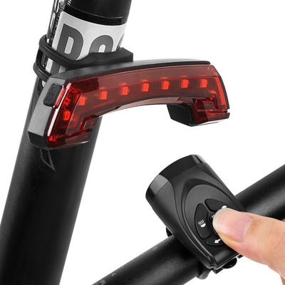 Restez en sécurité sur votre vélo grâce à la lumière arrière USB intelligente et à la télécommande sans fil